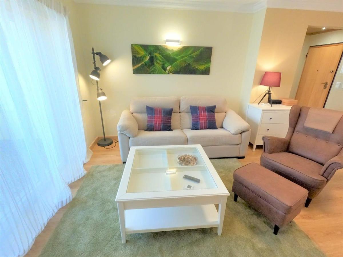 Carnaxide Modern T1 Apartment W Balcony In Carnaxide Oeiras Lisbon Ngoại thất bức ảnh
