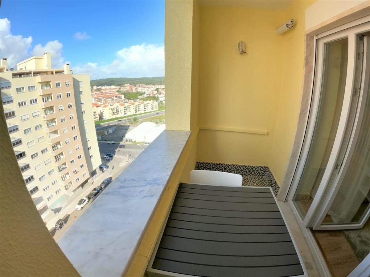 Carnaxide Modern T1 Apartment W Balcony In Carnaxide Oeiras Lisbon Ngoại thất bức ảnh