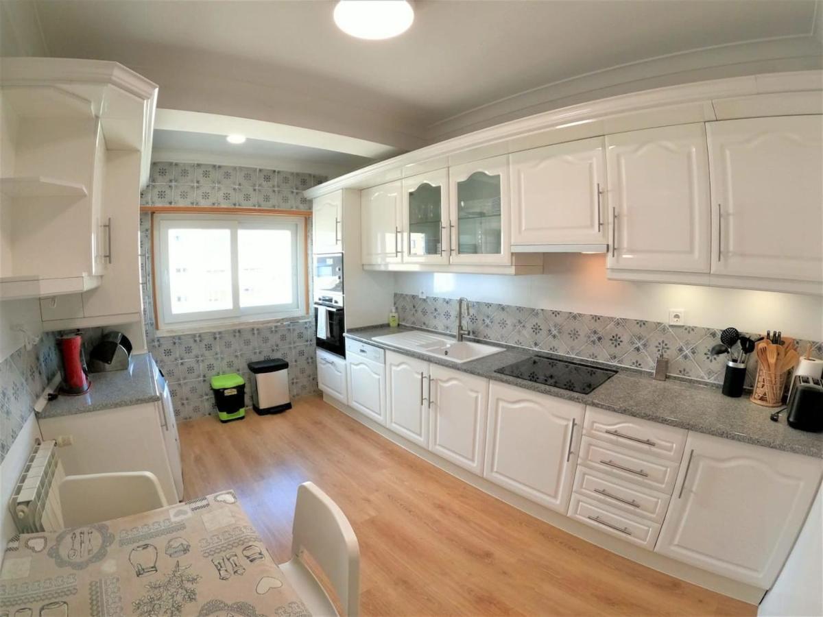 Carnaxide Modern T1 Apartment W Balcony In Carnaxide Oeiras Lisbon Ngoại thất bức ảnh