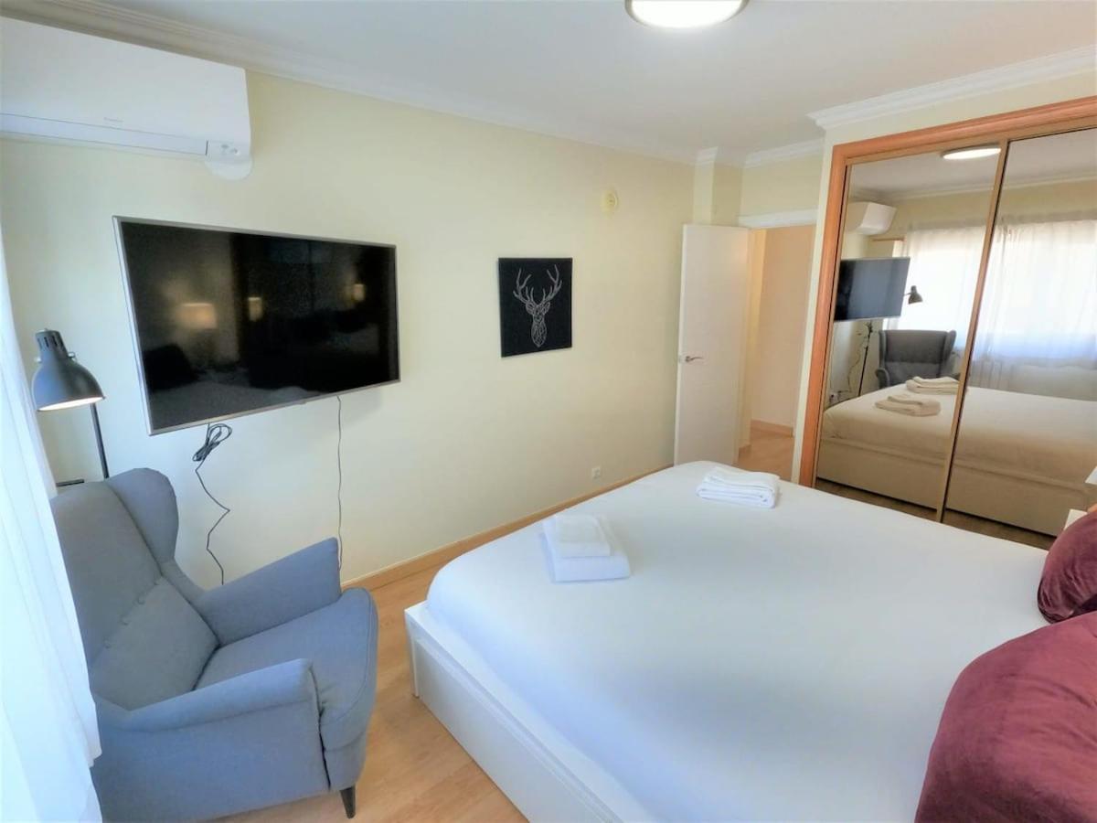 Carnaxide Modern T1 Apartment W Balcony In Carnaxide Oeiras Lisbon Ngoại thất bức ảnh